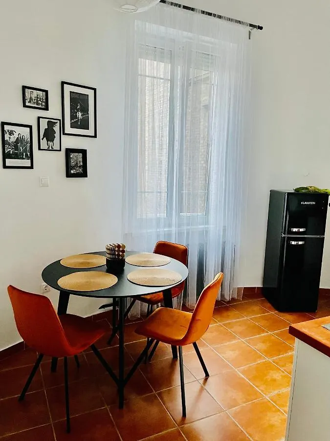 Charm Boutique Apartment Βουδαπέστη 0*,  Ουγγαρία